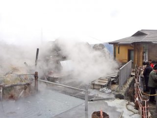 This hot spring water is used to boil the black-shelled eggs.