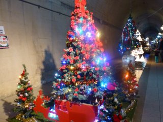 About 150 meters of the tunnel are dedicated to the Christmas display