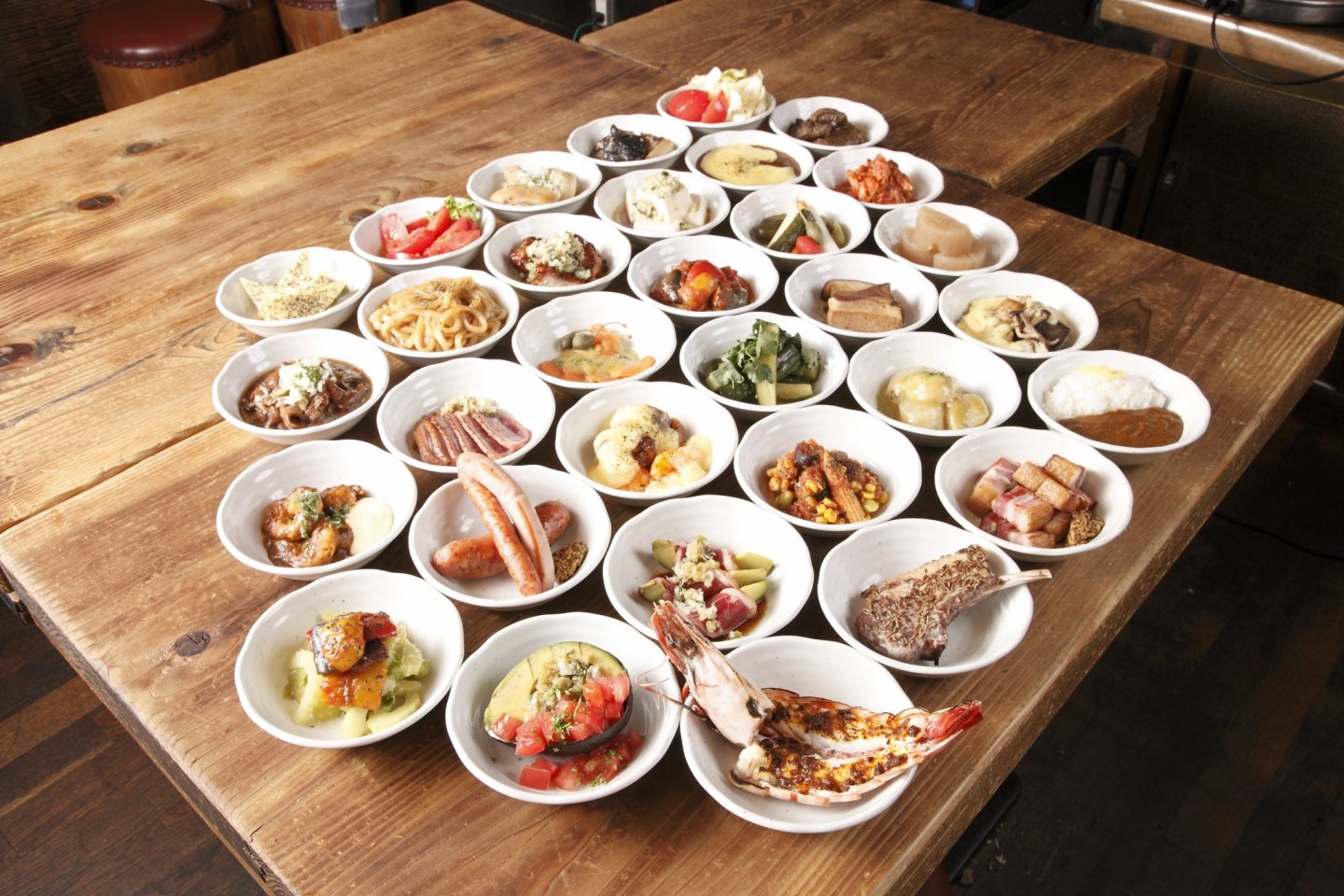 Spice tapas selection – izakaya style dishes for ¥500 each