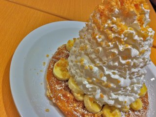 Banana Whip Cream with Nuts, ¥1,150