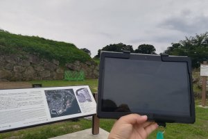 A VR tablet available at Honmaru