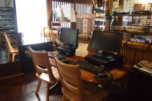 Computers with internet access are available for guest use.&nbsp;