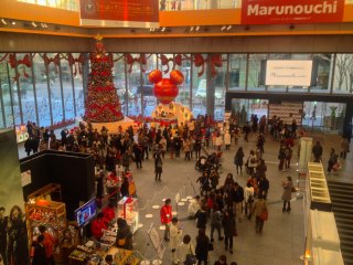 There is another, even&nbsp;bigger, Christmas tree on the 1st floor of the&nbsp;Marunouchi Building.