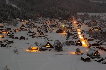 <p>เมื่อเข้าสู่หน้าหนาวหมู่บ้านแห่งนี้ก็งดงามไม่ต่างจากเมืองตุ๊กตาหิมะในเทพนิยาย</p>