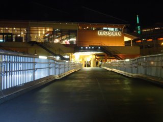 The entrance to the Kobe Mosaic Mall. The mall has many shopping outlets on the second floor of the mall, while the third floor has mostly restaurants.&nbsp;