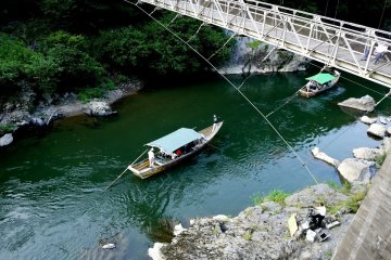 <p>Tourist boats on Hozu River</p>