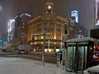 The most visited landmark in Ginza, the Wako&nbsp;building with the famous&nbsp;Hattori Clock Tower, all covered in snow.