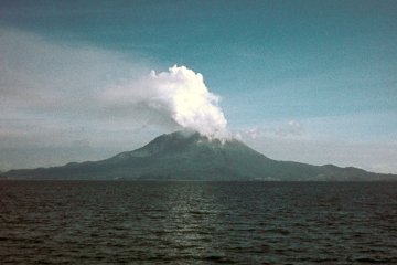 ภูเขาไฟซากุระจิม่าระเบิดปี คศ. 1974