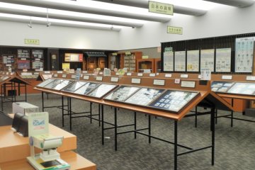 Displays of coins and banknotes