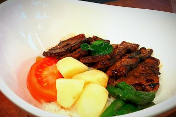<p>Yamagata hokobo pork, rice and vegetables</p>