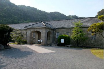 <p>พิพิธภัณฑ์ชูเซกัน อาคารโรงงานที่ยังมีความแข็งแรงถูกรักษาไว้เป็นพิพิธภัณฑ์ ตั้งอยู่ ณ คาโกชิมา ใกล้บ้านพักของตระกูลชิมัสสึ (สวนเซนกาเน่น) รายละเอียดการท่องเที่ยวดูได้จาก http://www.senganen.jp/en/senganen/index3.html</p>