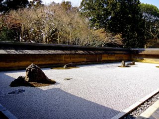 The mysterious rock and sand garden of Ryoan-ji Temple