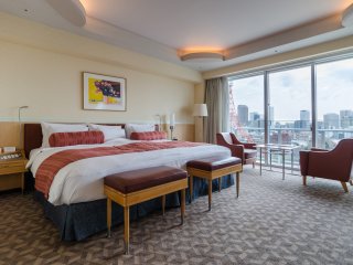 The Superior Comfort Room at The Prince Park Tower Tokyo lives up to its name! It is not only incredibly comfortable, allowing you to feel at home while on the road, but superior to other hotel rooms in several notable ways.