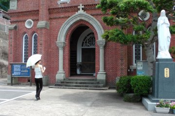 <p>Entrance to Aosagaura Church</p>