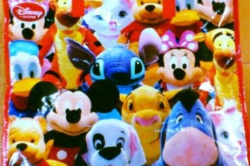 <p>Lucky Bag ของ Disney Store ราคา 3,000 เยน</p>