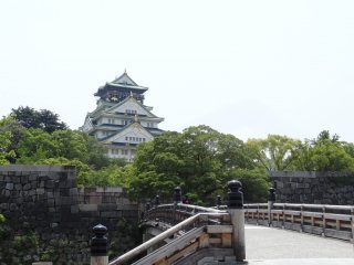 ปราสาทโอซาก้า เป็นปราสาทที่มีชื่อเสียงที่สุดในญี่ปุ่น