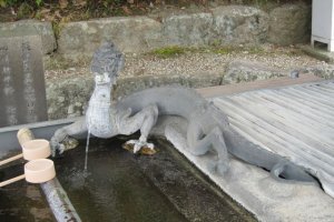 If you enter Horyuji from the Minami-mon (Southern Gate), you can find this Chozuya (fountain used by visitors to &quot;purify&quot; hands before getting inside the temple). There are many&nbsp;chozuya in Horyuji and all are very particular and fascinating!