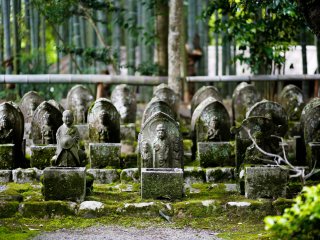 33 statues de Kannon