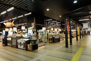 ร้านรวงภายใน&nbsp;Echigoyuzawa Station