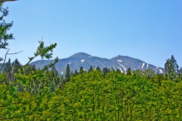 <p>Mount Nyuto,where all seven Onsens are located</p>