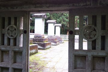 <p>Peeping into the cemetery...everything is made of stone!</p>