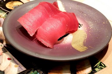 <p>Tuna sushi!</p>