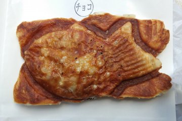 <p>The croissant taiyaki, which comes in two flavors: red bean and chocolate. It&#39;s an interesting change from traditional taiyaki.</p>