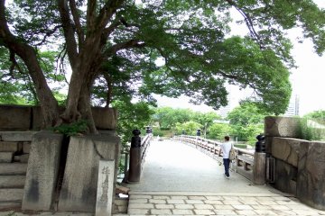 <p>Gokurakubashi Bridge viewed from inside the grounds of Osaka Castle</p>