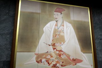<p>When you enter the main tower, what welcomes you first is this painting of Toyotomi Hideyoshi, the ruler of Japan, who built the original Osaka Castle in the 16th century</p>