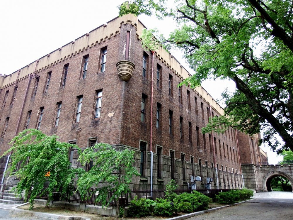 The previous Osaka City Museum Building viewed from an angle