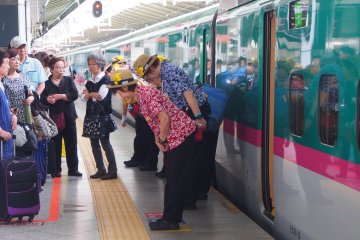 <p>Hayabusa series shinkansen</p>