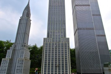 <p>World Trade Center , Empire State</p>
