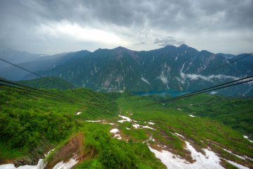 <p>The view after you took the Tateyama&nbsp;Ropeway</p>