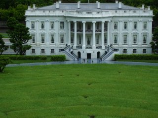 the White House, complete with the Obama family