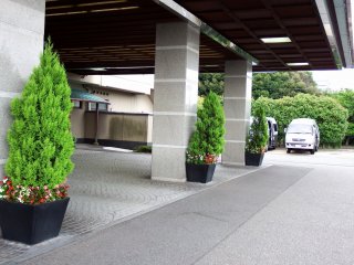Entrance of the hotel, Matsuya SenSen in Awara Onsen