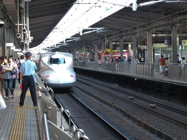 tokyo-first-time-on-the-shinkansen-85673.jpg