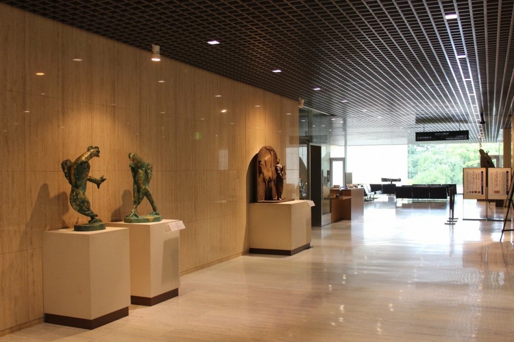 美術館2階の常設展示場。「コレクション展」と呼ばれている