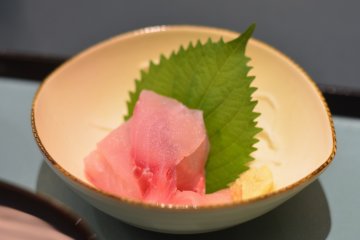 <p>Koi no arai (koi fish sashimi)</p>