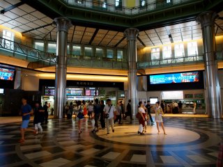 The JR East Travel Service Center is located at the main entrance of the busy Tokyo Station