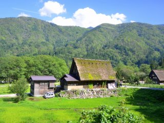 Gassho-zukuri (Bangunan dengan gaya tradisional) yang merupakan rumah para petani