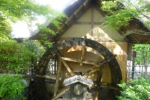 Waterwheel that was used to make soba in the past