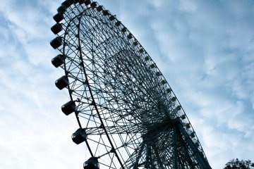 <p>Tempozan Ferris Wheel, the largest ferris wheel in Osaka</p>