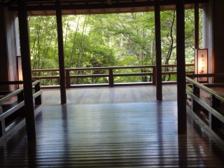 This corridor leads to the hot springs which a historical famous lord, Date Masamune, soaked in.&nbsp;