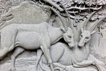 <p>Antelope carving</p>