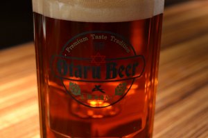 A 500ml glass of Dunkel at Otaru Beer's Leibspeise in Sapporo