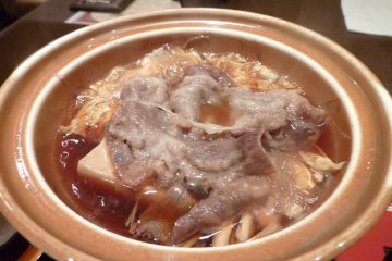 <p>A sukiyaki cooked on the spot, right in front of you!</p>