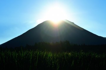 <p>Awe-inspiring view of Mt. Daisen, which is also known as the &#39;Mt. Fuji of the San-in region&#39;. No wonder people used to believe the gods resided in this mountain</p>