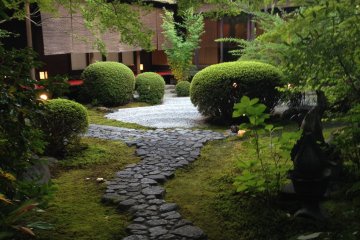 <p>Take a turn in the Zen garden after your drink</p>