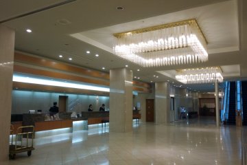 <p>The lobby of the hotel has a pleasant atmosphere</p>
