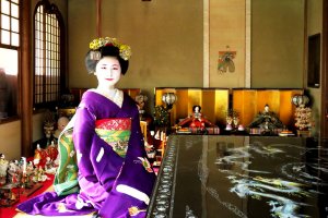 Fukuno, a Kyoto Maiko, exemplifies living culture at Tondaya
